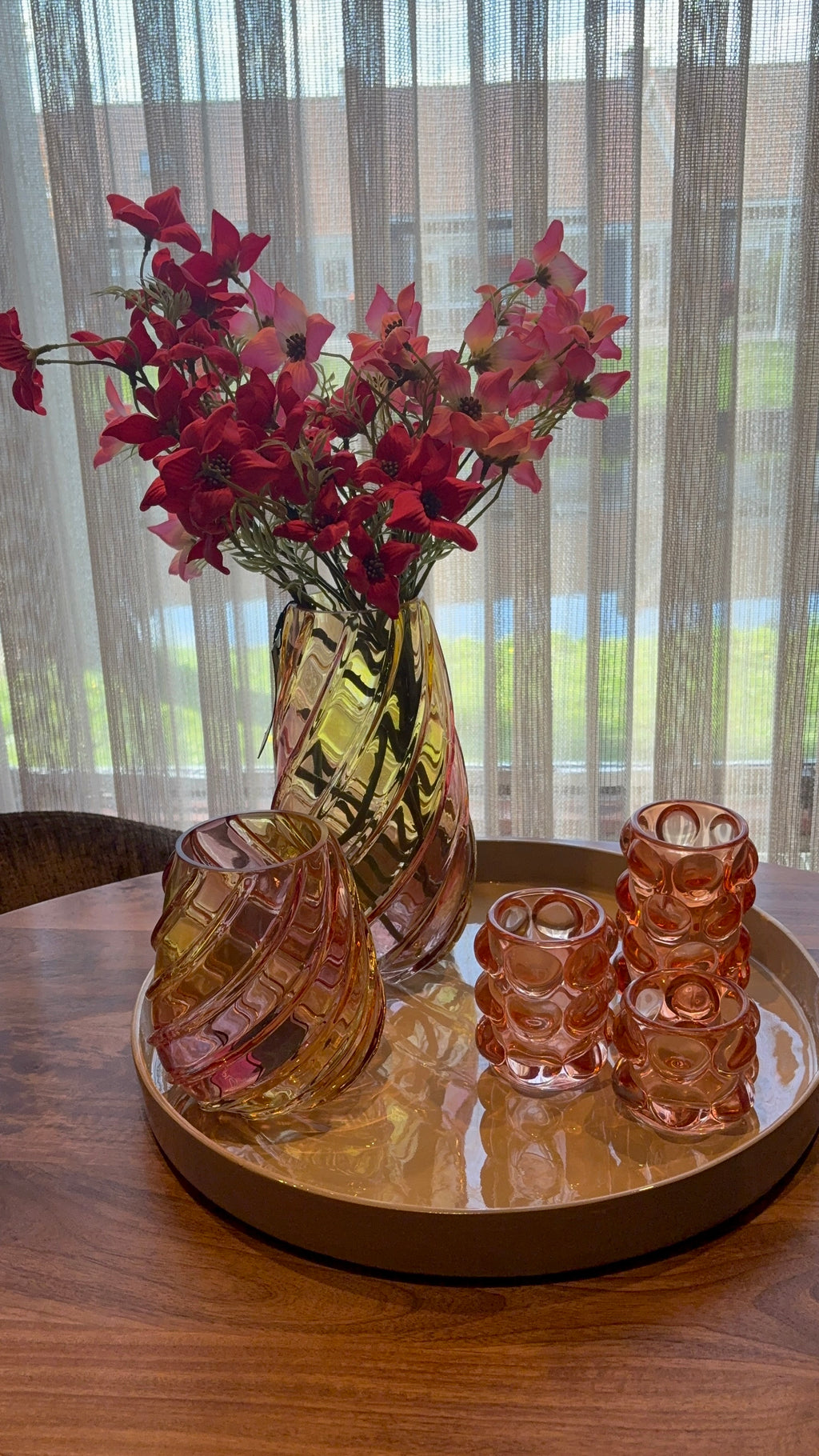 Swirl vaas kleur roze , geel , paars maat m colmore