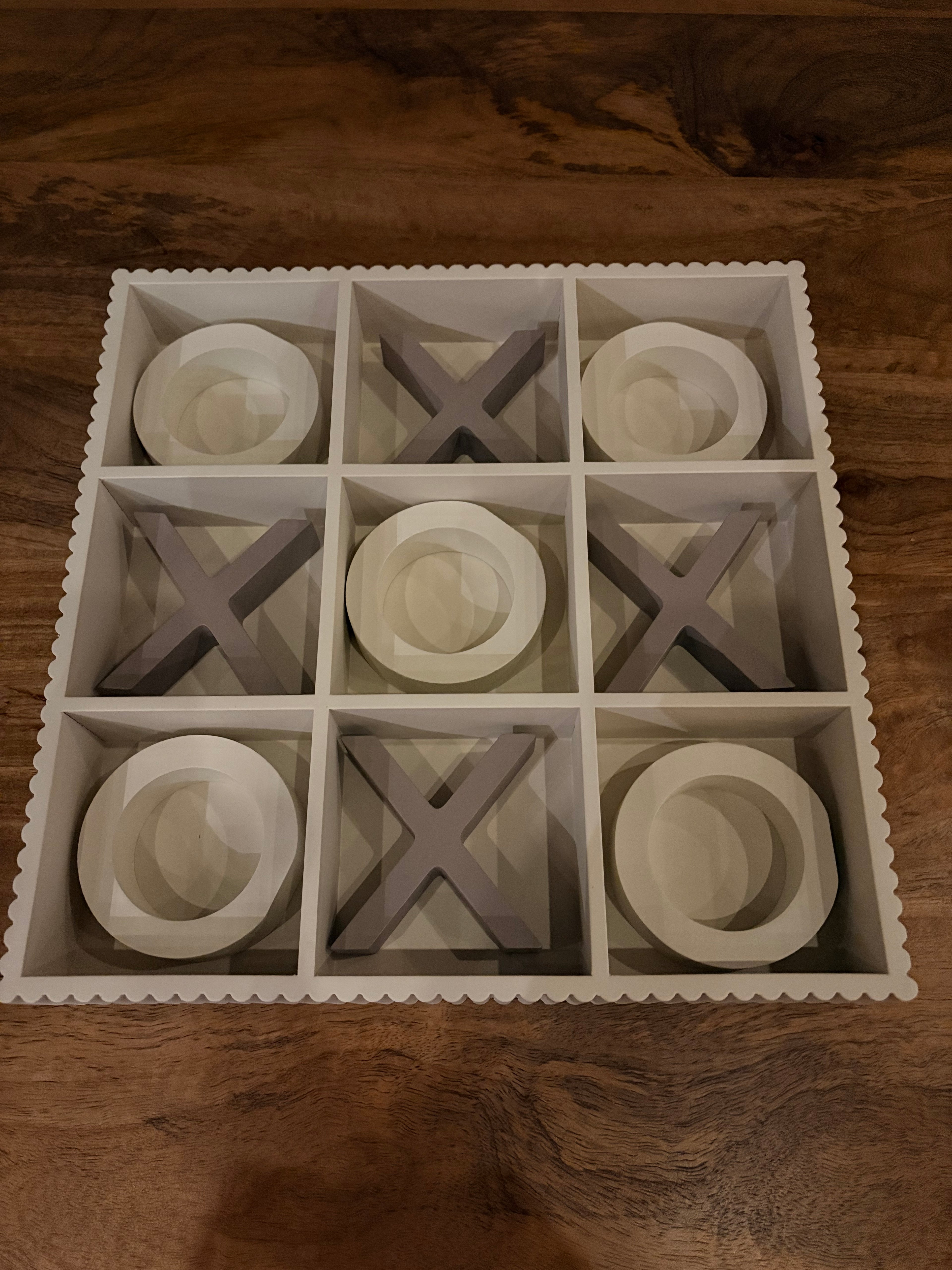 Tic tac toe housevitamin