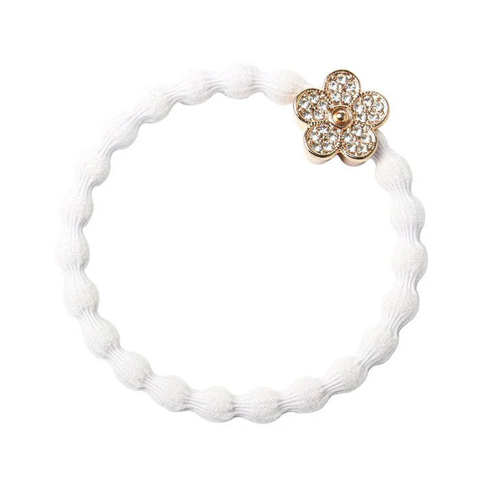 Wit Met Een Bloemtje Elastiek/Armbandje - By Eloise