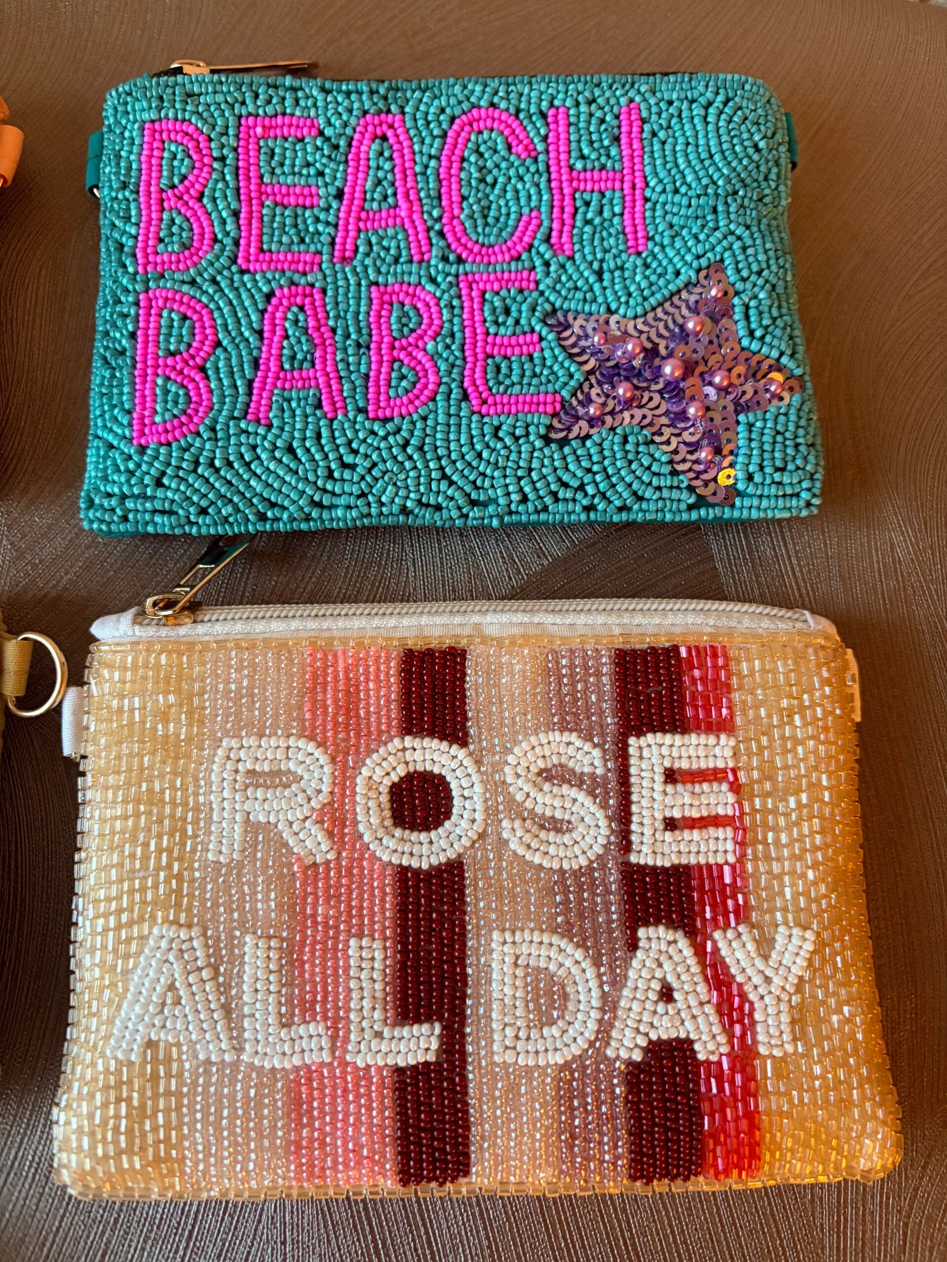 Kleine tasjes/portomonee's met kraaltjes div soorten